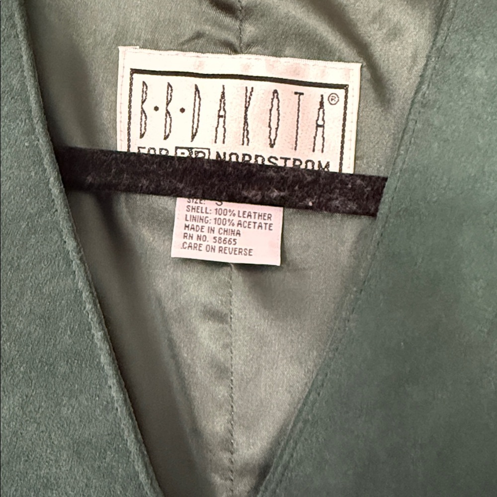 Vintage Nordstrom Forest Green Women's leather suede vest - Picture 3 of 5
